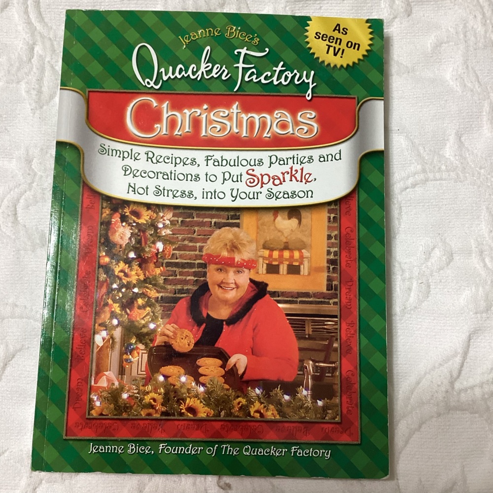 Quacker Factory Christmas Book